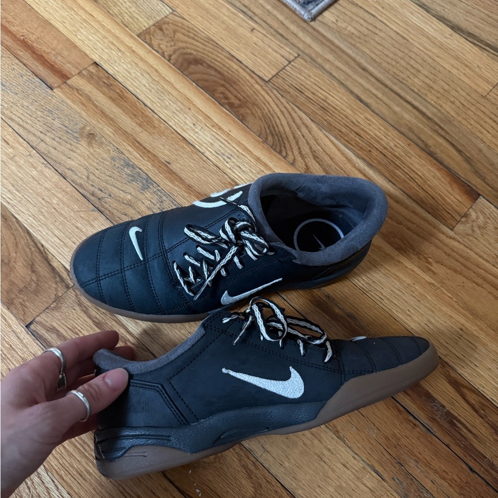 Nike Total 90 Sneakers (Womens)